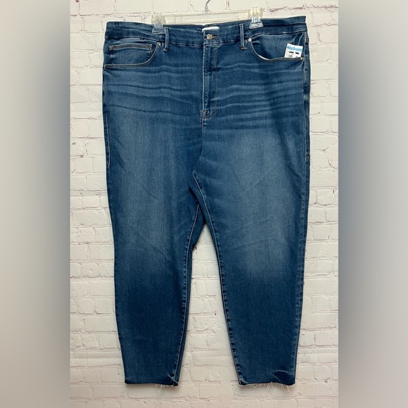 Good American Denim - Good American Always Fits Good Legs Crop 28-32